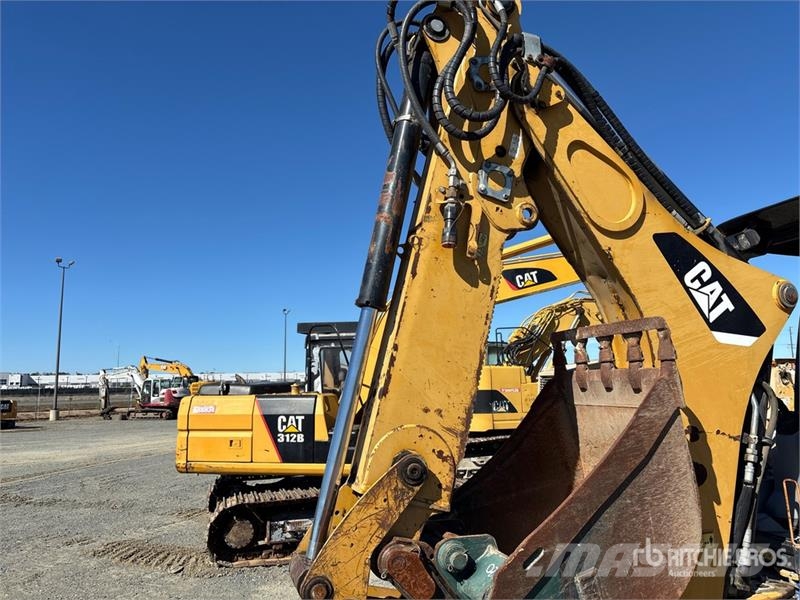 CAT 420F Retroescavadeiras