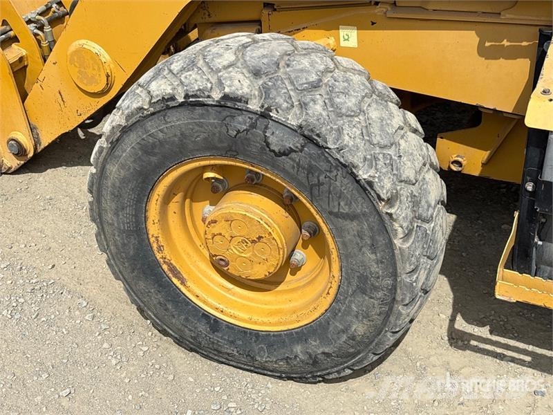 CAT 420F Grävlastare