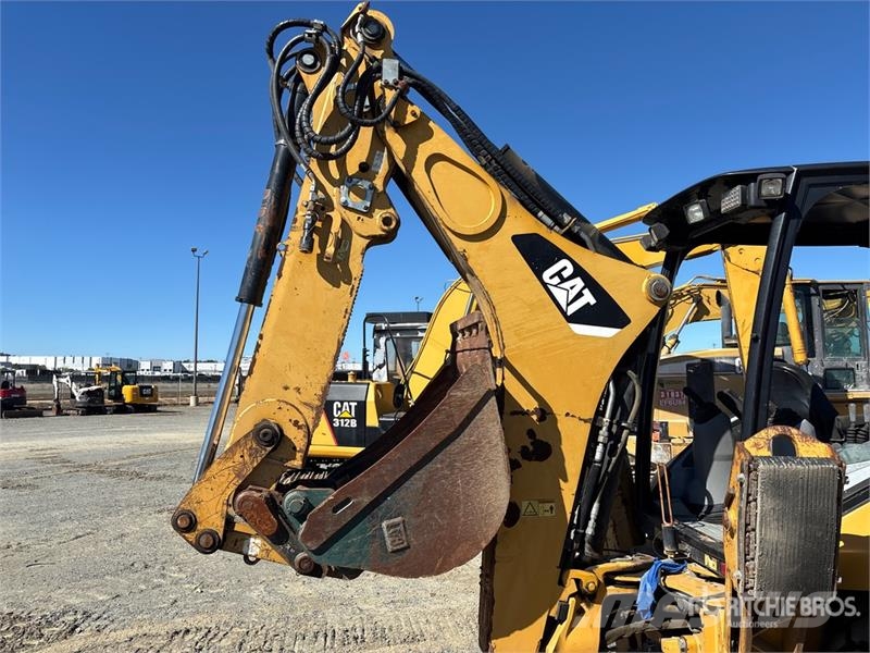 CAT 420F Retroescavadeiras