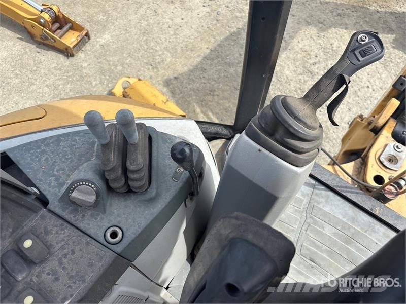 CAT 420F Grävlastare