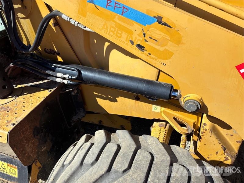 CAT 420F Retroescavadeiras