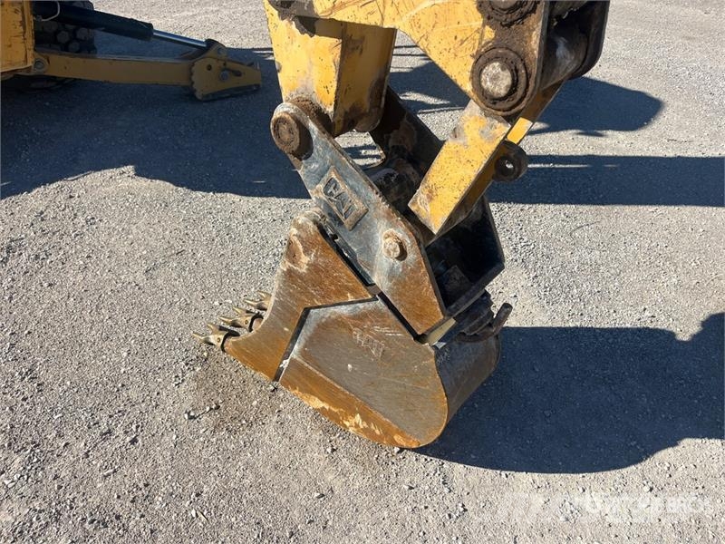 CAT 420F Retroescavadeiras