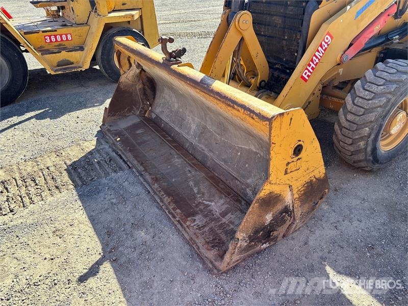 CAT 420F Retroescavadeiras