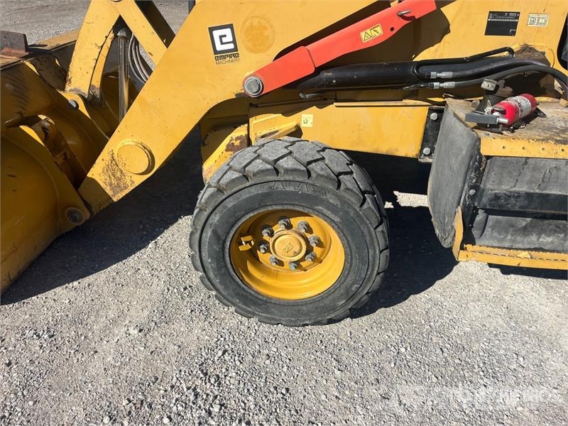 CAT 420F Retroescavadeiras