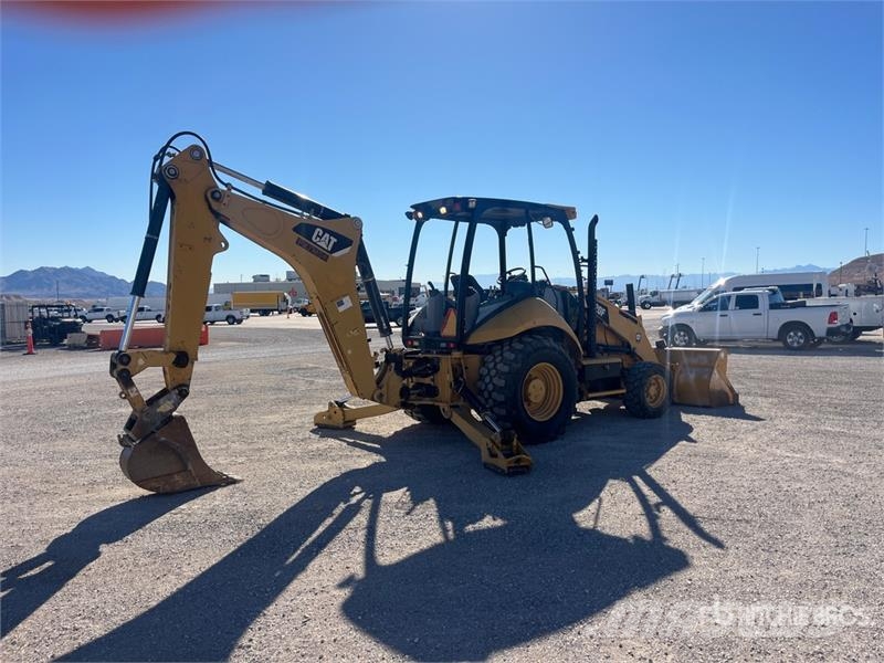CAT 420F Retroescavadeiras