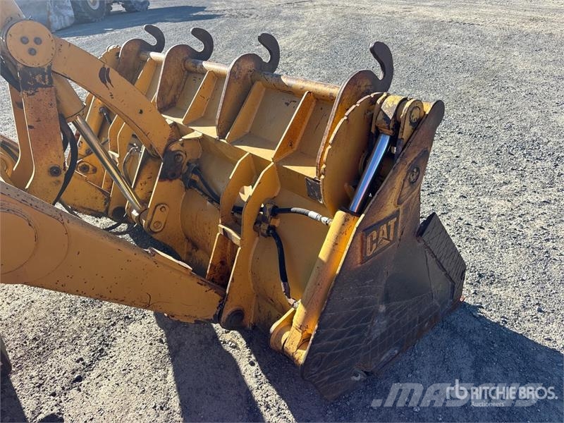 CAT 446D Rovokopači
