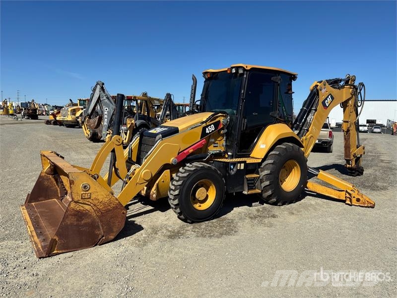 CAT 450 لوادر ذات جرافات عكسية