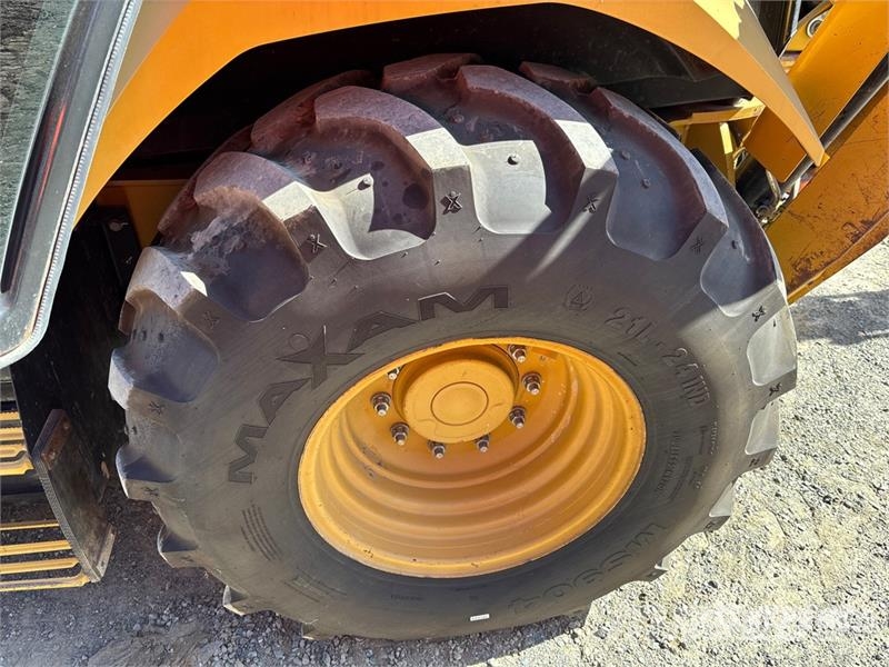 CAT 450 لوادر ذات جرافات عكسية