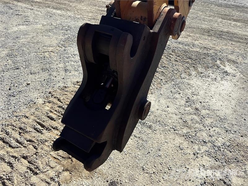CAT 450 لوادر ذات جرافات عكسية