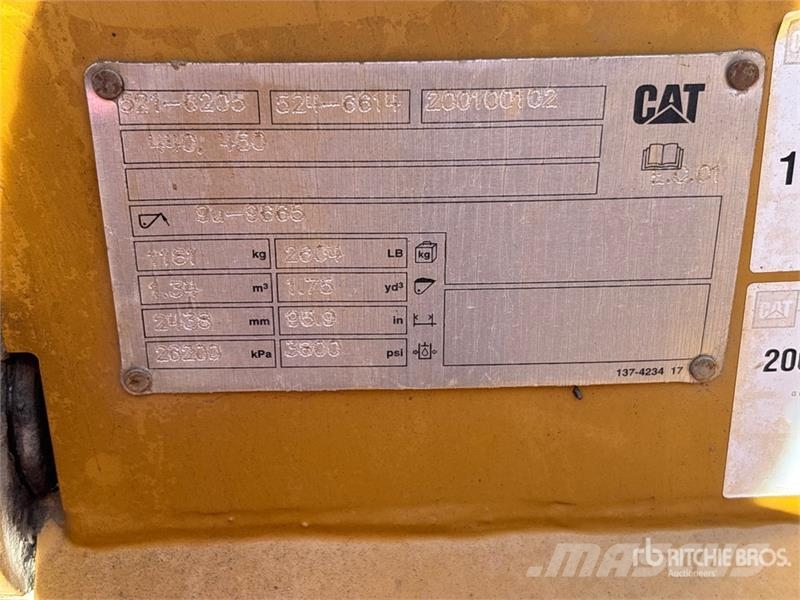 CAT 450 لوادر ذات جرافات عكسية