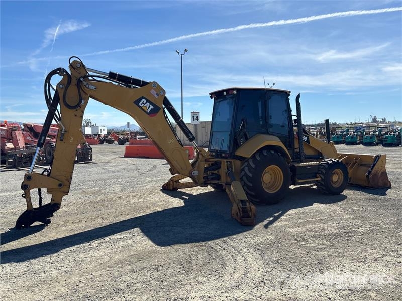 CAT 450 لوادر ذات جرافات عكسية