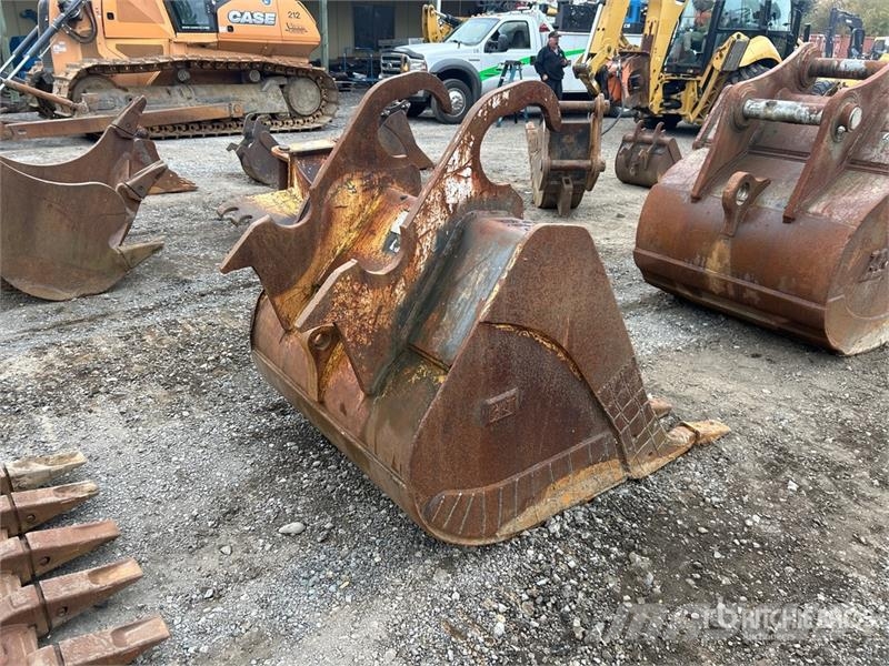 CAT 48 in Digging Excavator Bucket - Fits 318B 挖斗