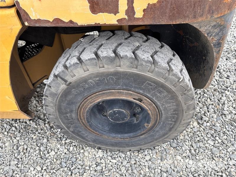 CAT 5500 lb Forklift Другие складские механизмы