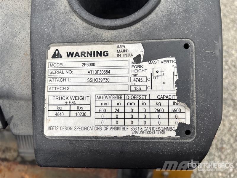 CAT 5500 lb Forklift Другие складские механизмы