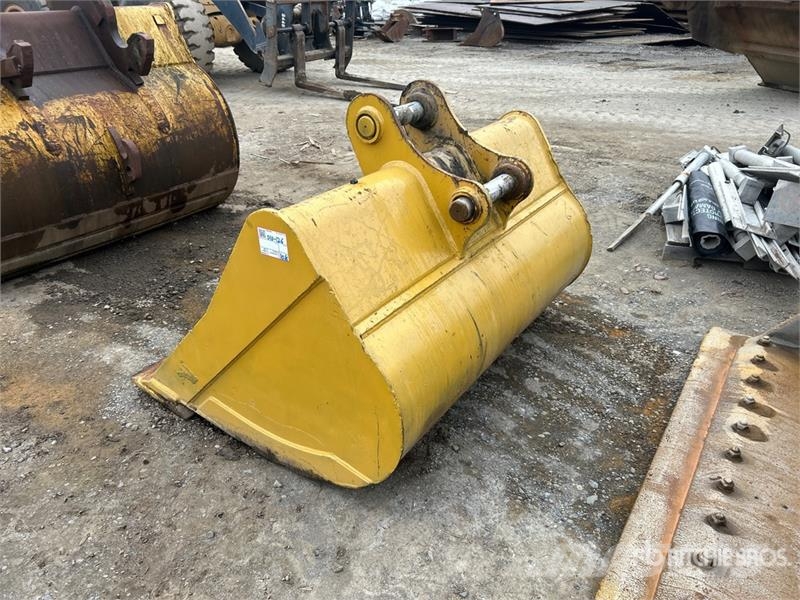 CAT 60 in Cleanup Excavator Bucket Кофи