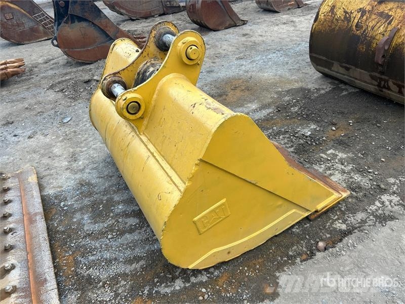 CAT 60 in Cleanup Excavator Bucket Кофи
