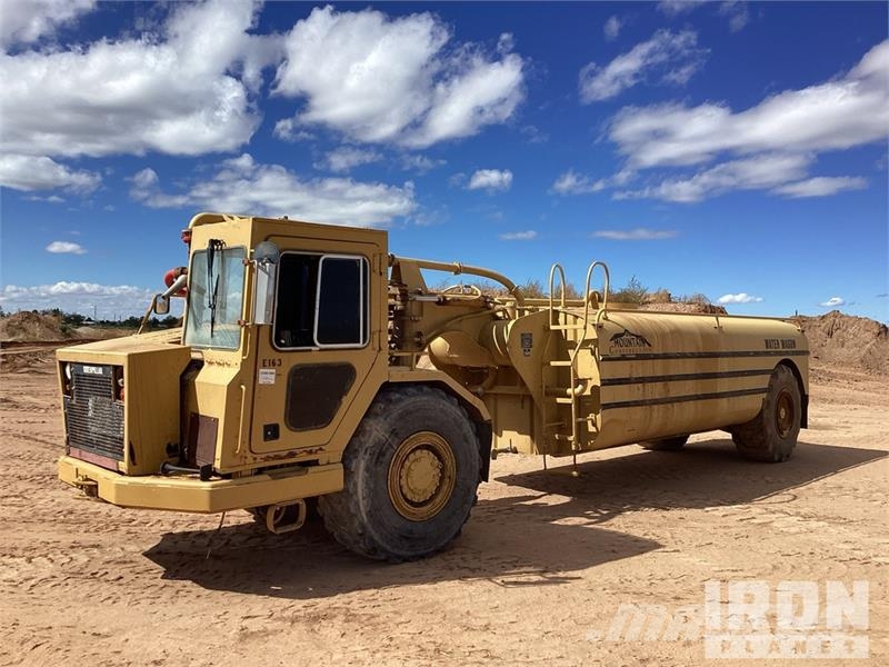 CAT 613C 5000 gal 4x4 Water Wagon Vanningsvogn for støvdemping