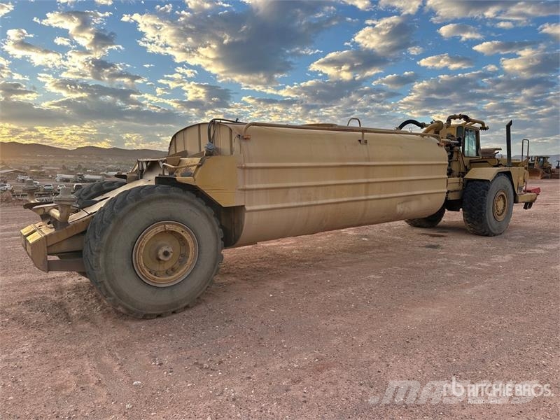 CAT 613C 5000 gal Water Wagon 給水車