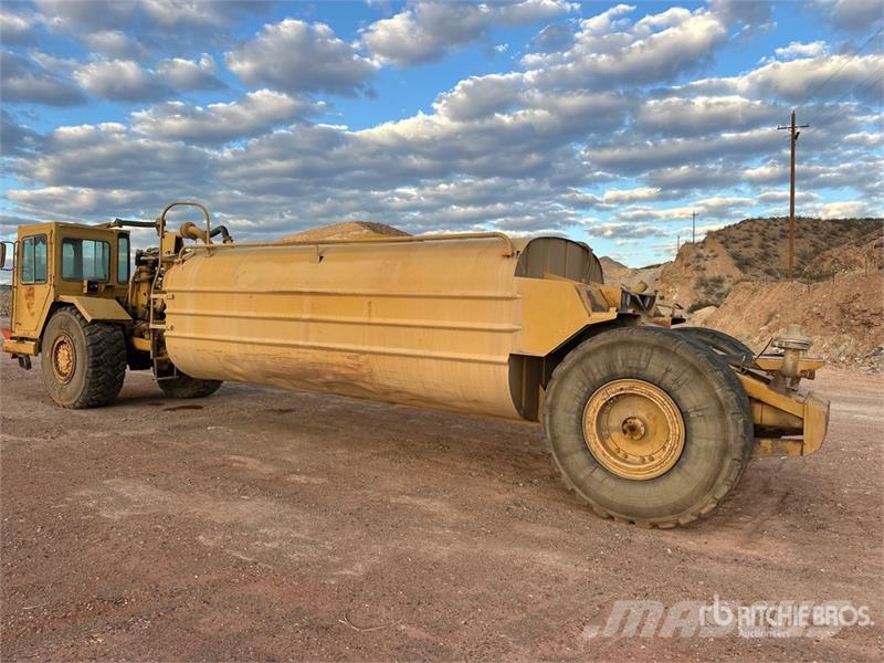 CAT 613C 5000 gal Water Wagon 給水車