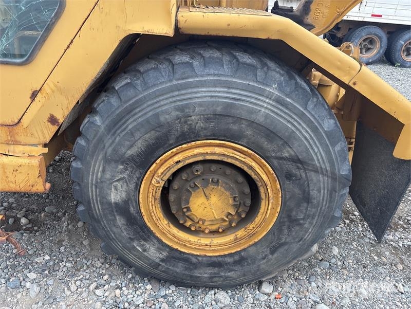 CAT 613C 5000 gal Water Wagon 給水車