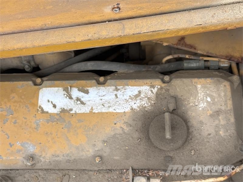 CAT 613C 5000 gal Water Wagon 給水車