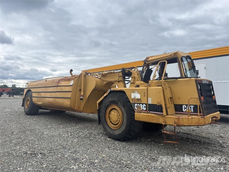 CAT 613C 5000 gal Water Wagon 給水車