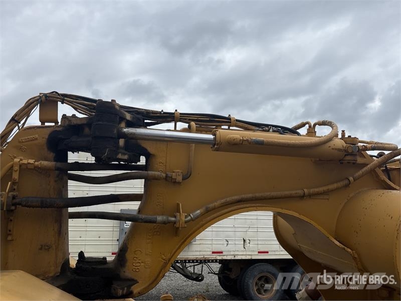 CAT 613C 5000 gal Water Wagon 給水車