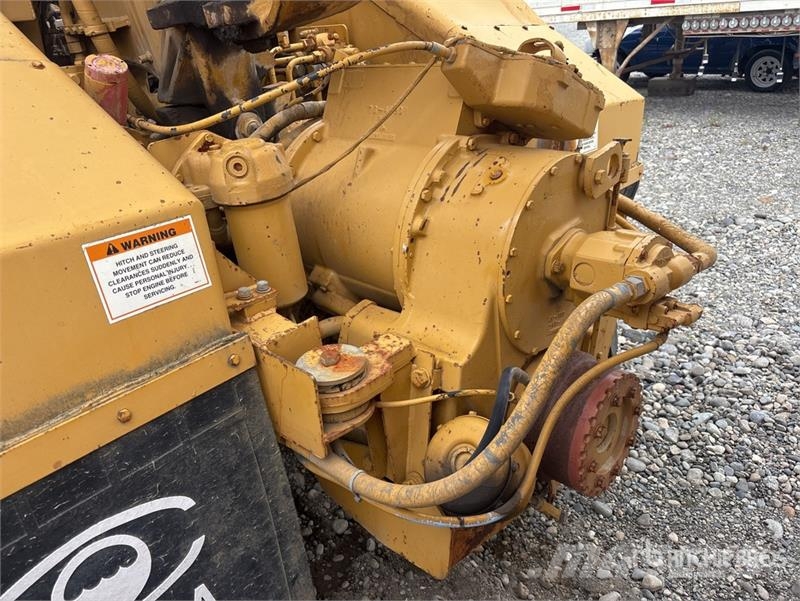 CAT 613C 5000 gal Water Wagon 給水車