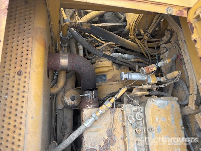 CAT 613C 5000 gal Water Wagon 給水車