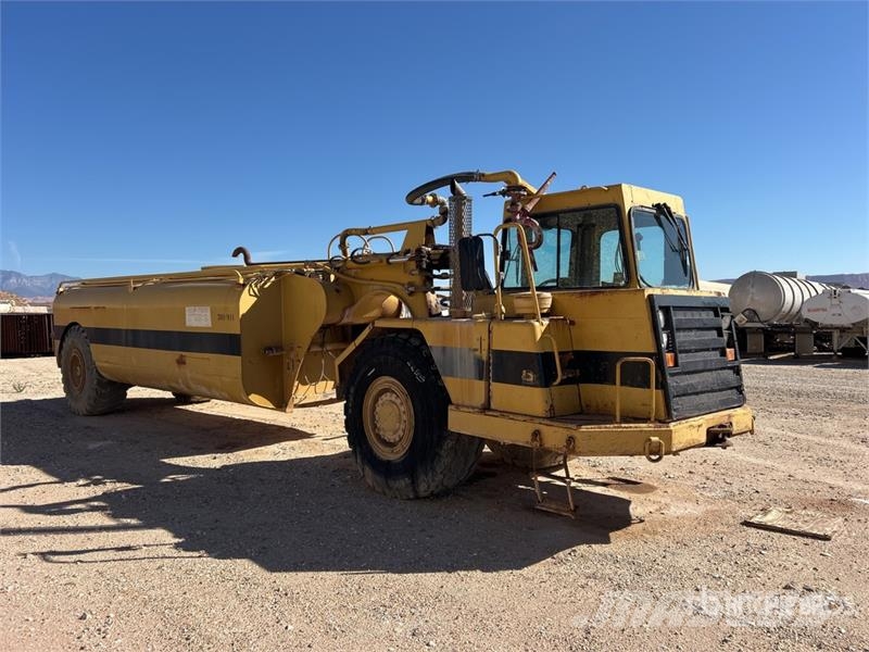 CAT 613C 5000 gal Water Wagon 給水車