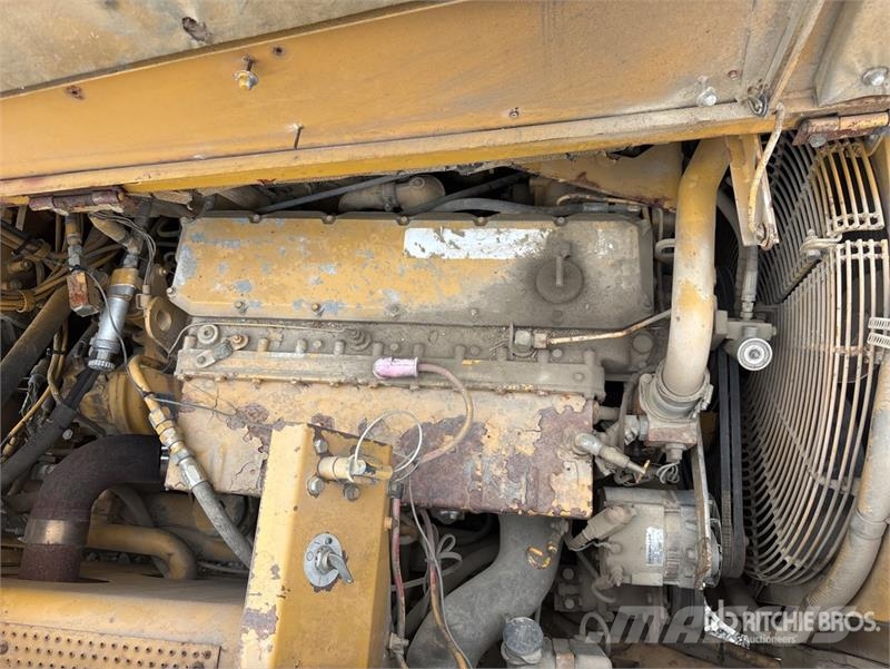 CAT 613C 5000 gal Water Wagon 給水車