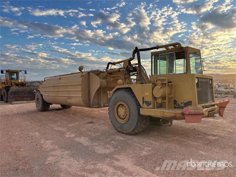 CAT 613C 5000 gal Water Wagon 給水車