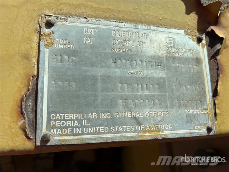 CAT 613C Motor Scraper Elevatoare