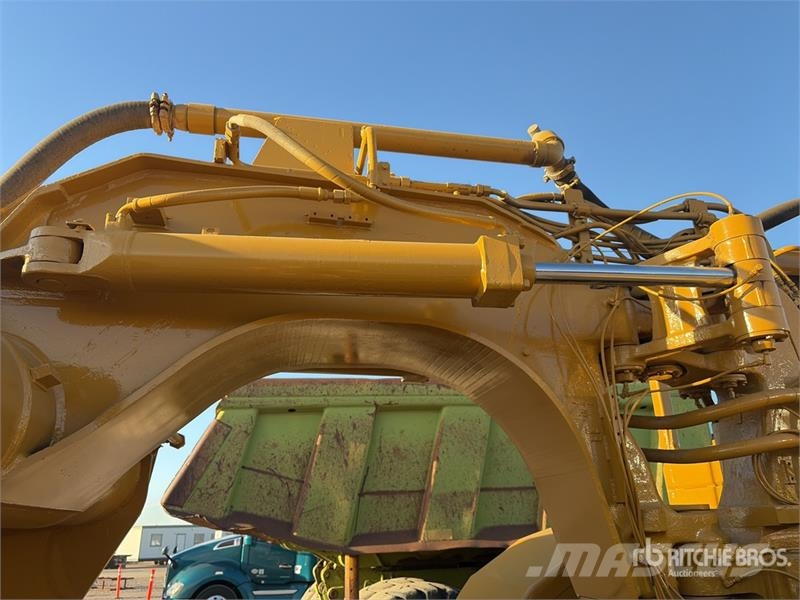 CAT 615C Camiones cisterna