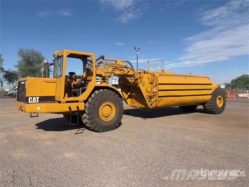 CAT 615C Camiones cisterna