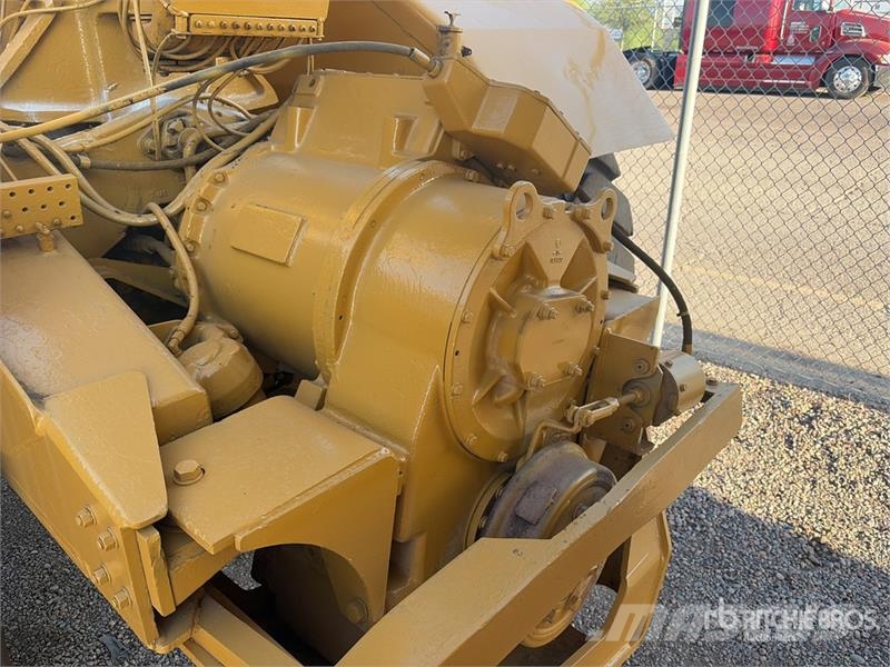 CAT 615C Camiones cisterna