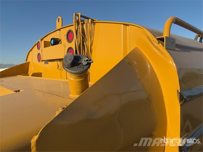 CAT 615C Camiones cisterna