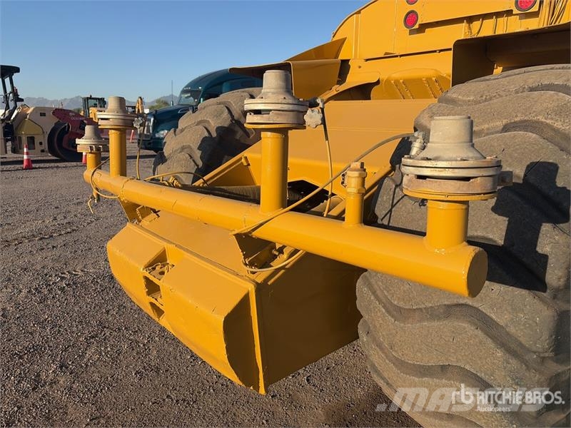 CAT 615C Camiones cisterna