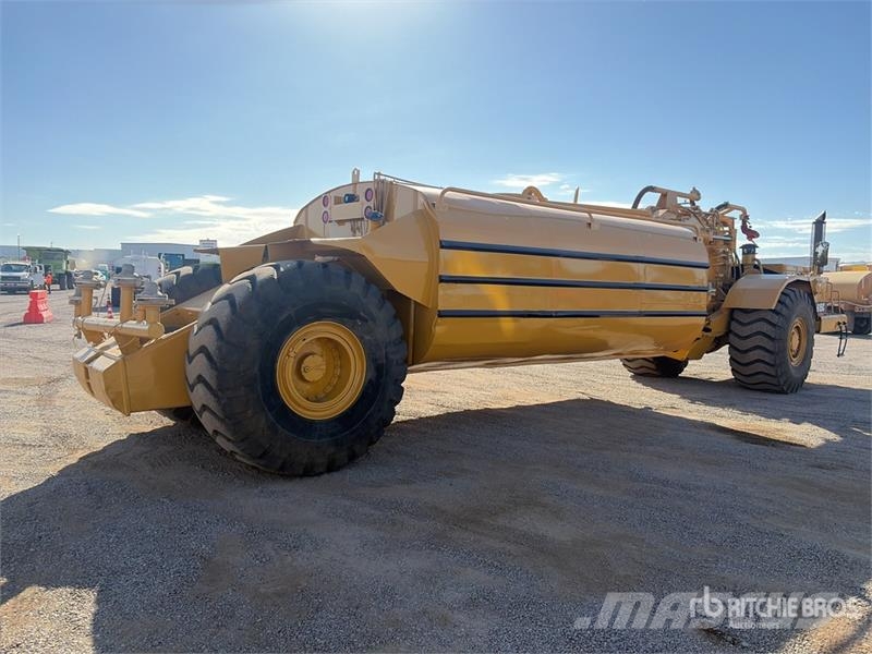 CAT 615C Camiones cisterna