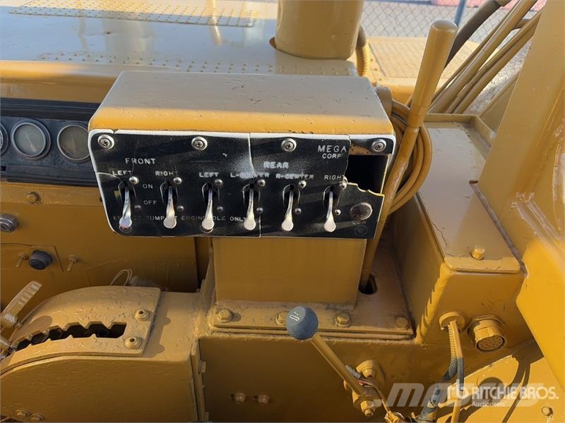 CAT 615C Camiones cisterna