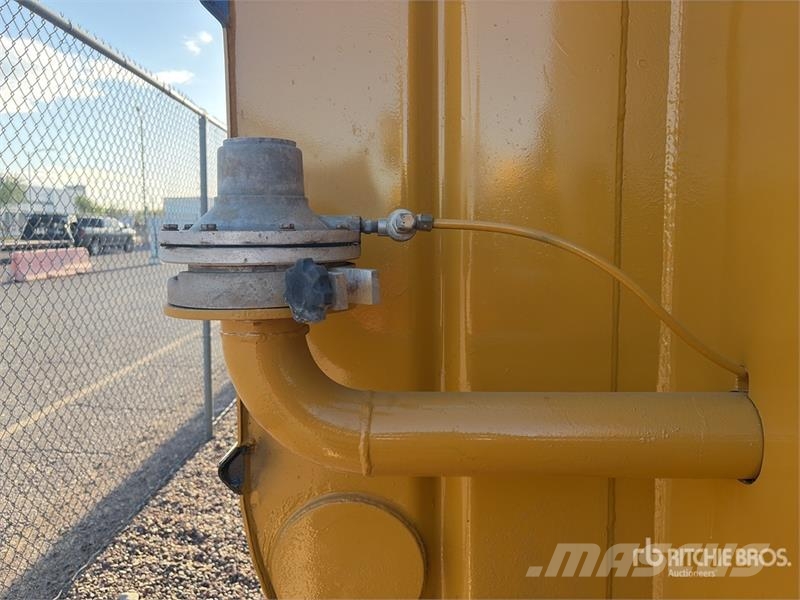 CAT 615C Camiones cisterna