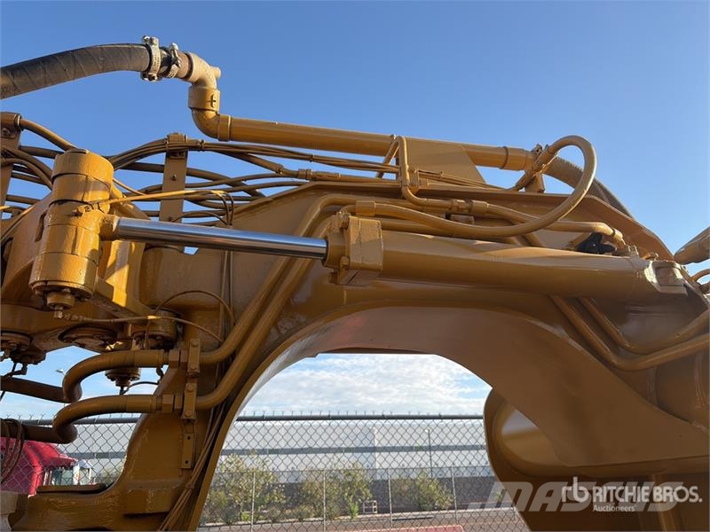 CAT 615C Camiones cisterna