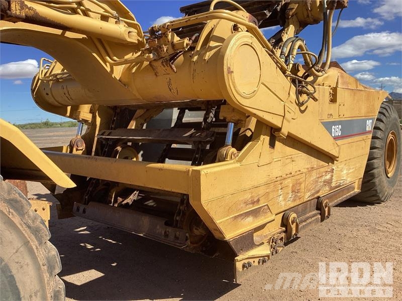 CAT 615C Motor Scraper Raspadores