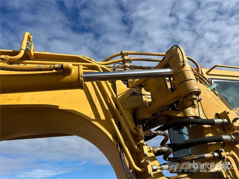 CAT 615C Motor Scraper Skrēperi