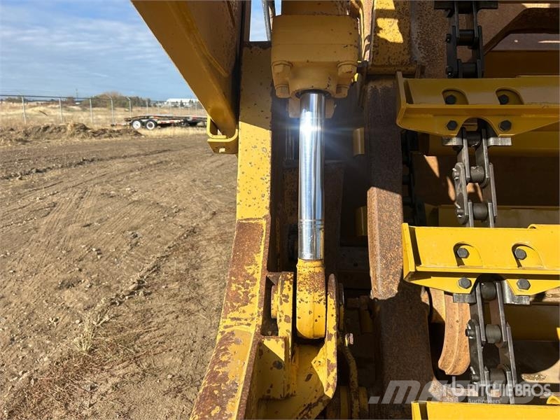 CAT 615C Motor Scraper Skrēperi