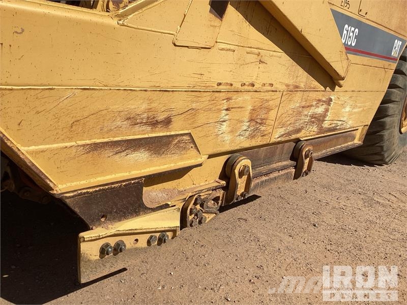 CAT 615C Motor Scraper Raspadores