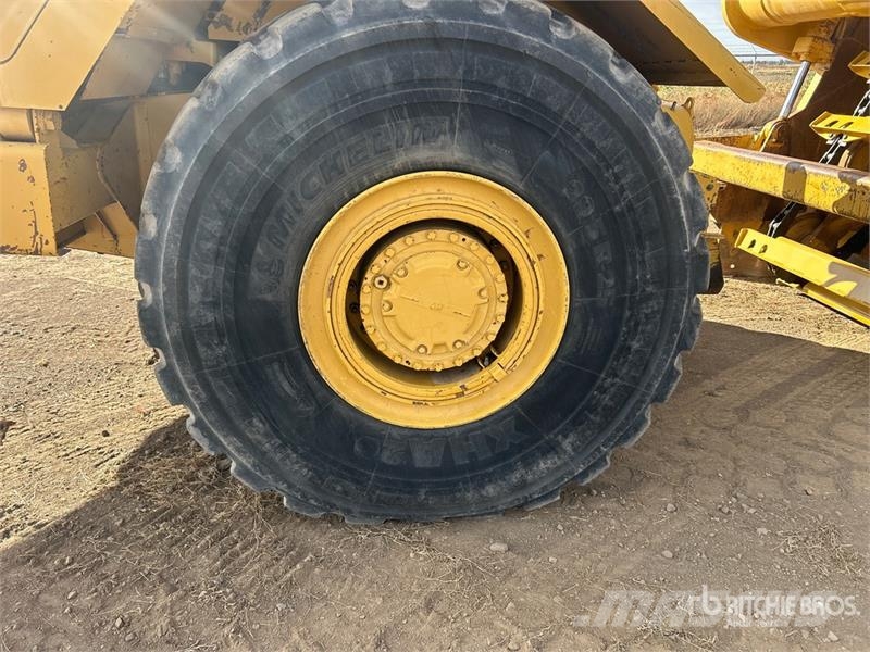 CAT 615C Motor Scraper Skrēperi