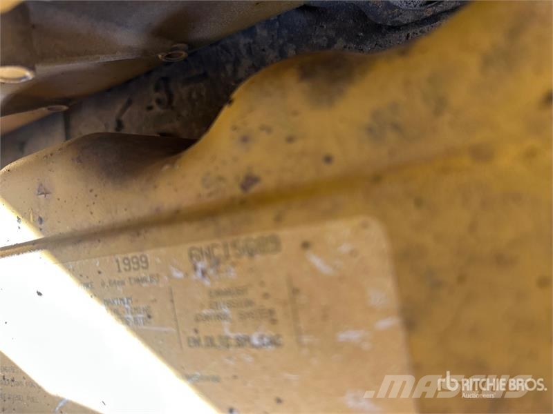 CAT 615C Motor Scraper Skrēperi