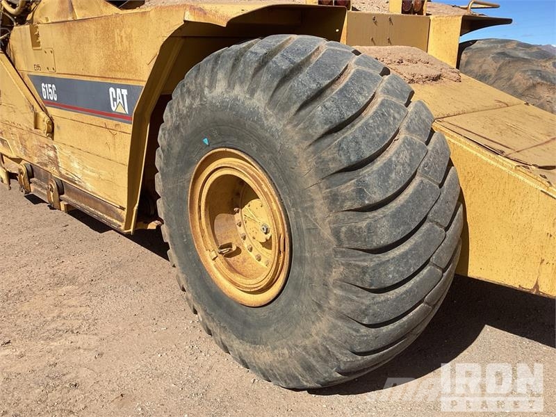 CAT 615C Motor Scraper Raspadores