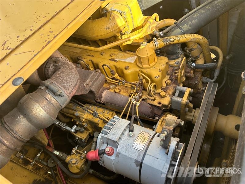 CAT 615C Motor Scraper Skrēperi